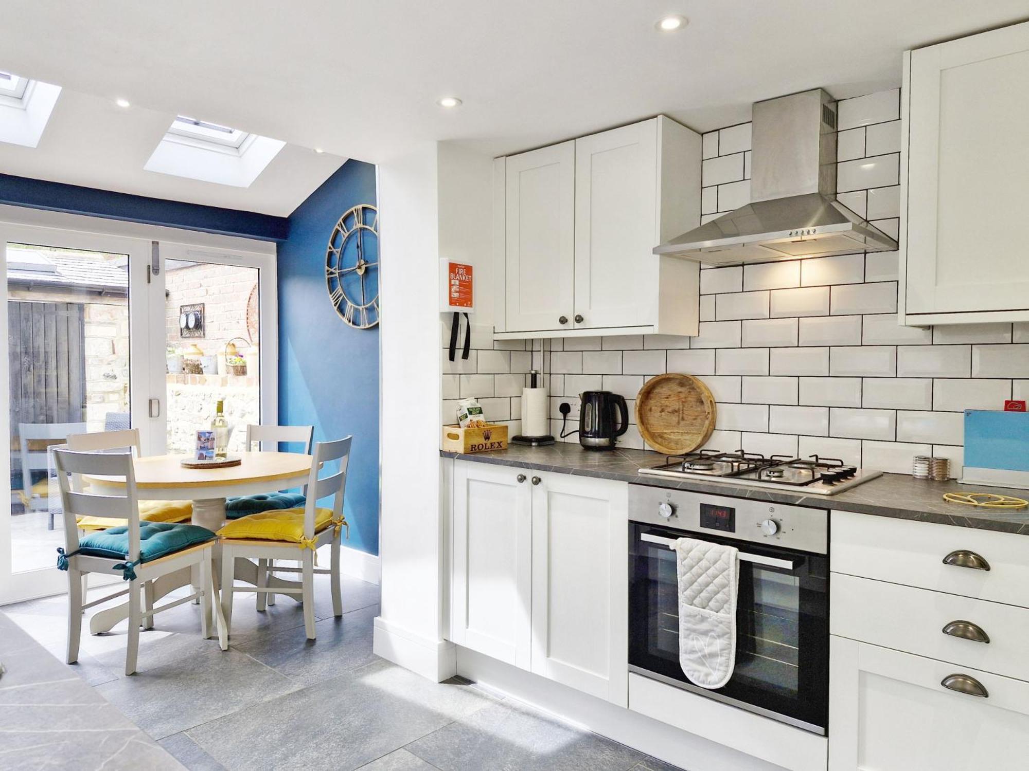 Four Priory Road, Chichester Exterior foto